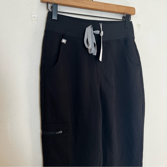 NWT FIGS- High Waisted Zamora Jogger Scrub Pants Black Medical Doctor Nurse - Picture 3 of 8